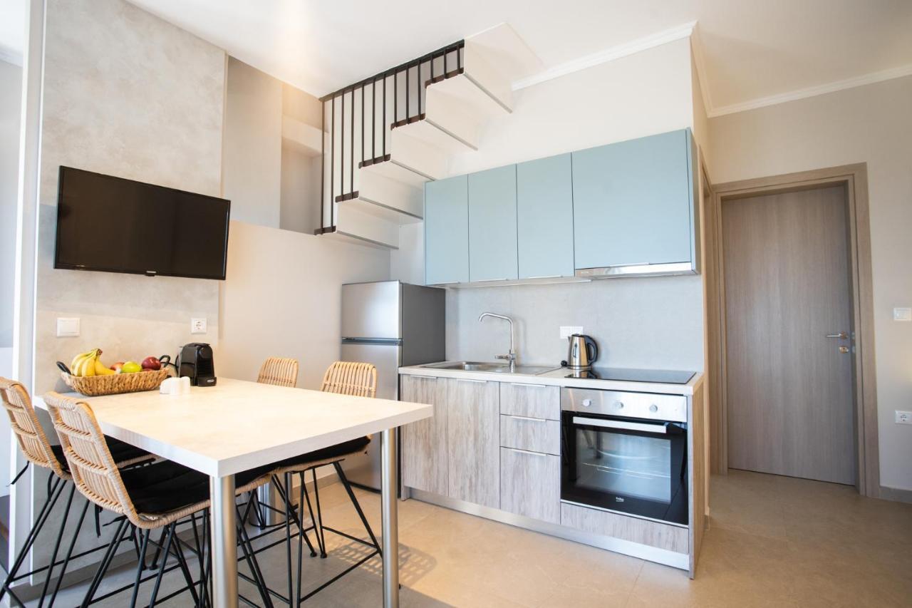 Marineiko Luxury Apartments Ierissos Eksteriør billede