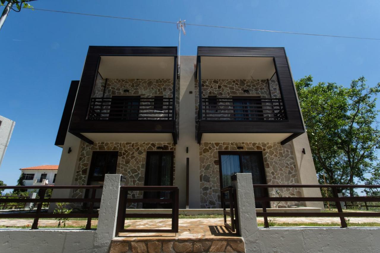 Marineiko Luxury Apartments Ierissos Eksteriør billede
