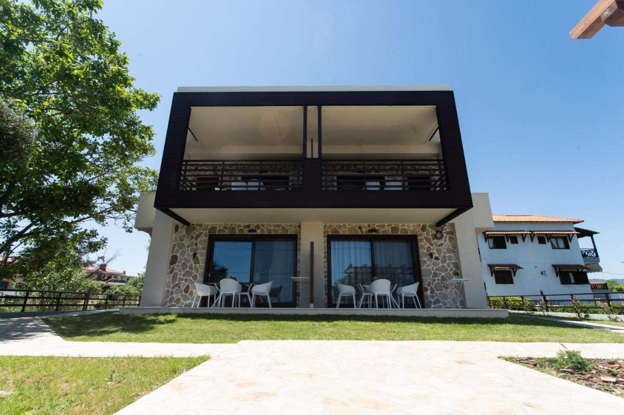 Marineiko Luxury Apartments Ierissos Eksteriør billede